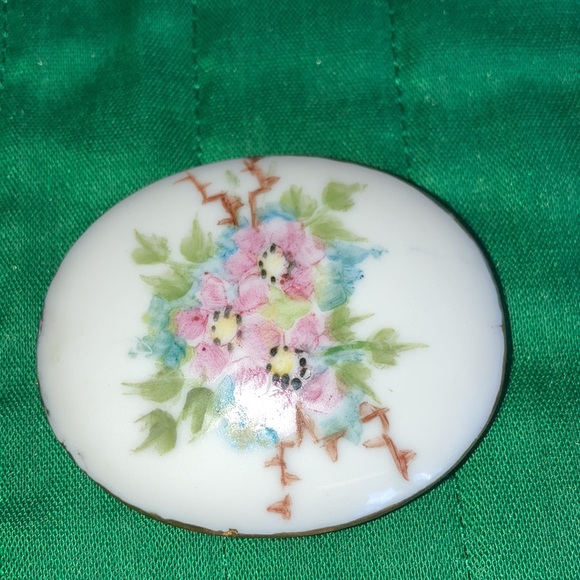 Lot of 3 small porcelain decorative items, 2 hand painted, 1 decal.    $39 - Picture 5 of 13